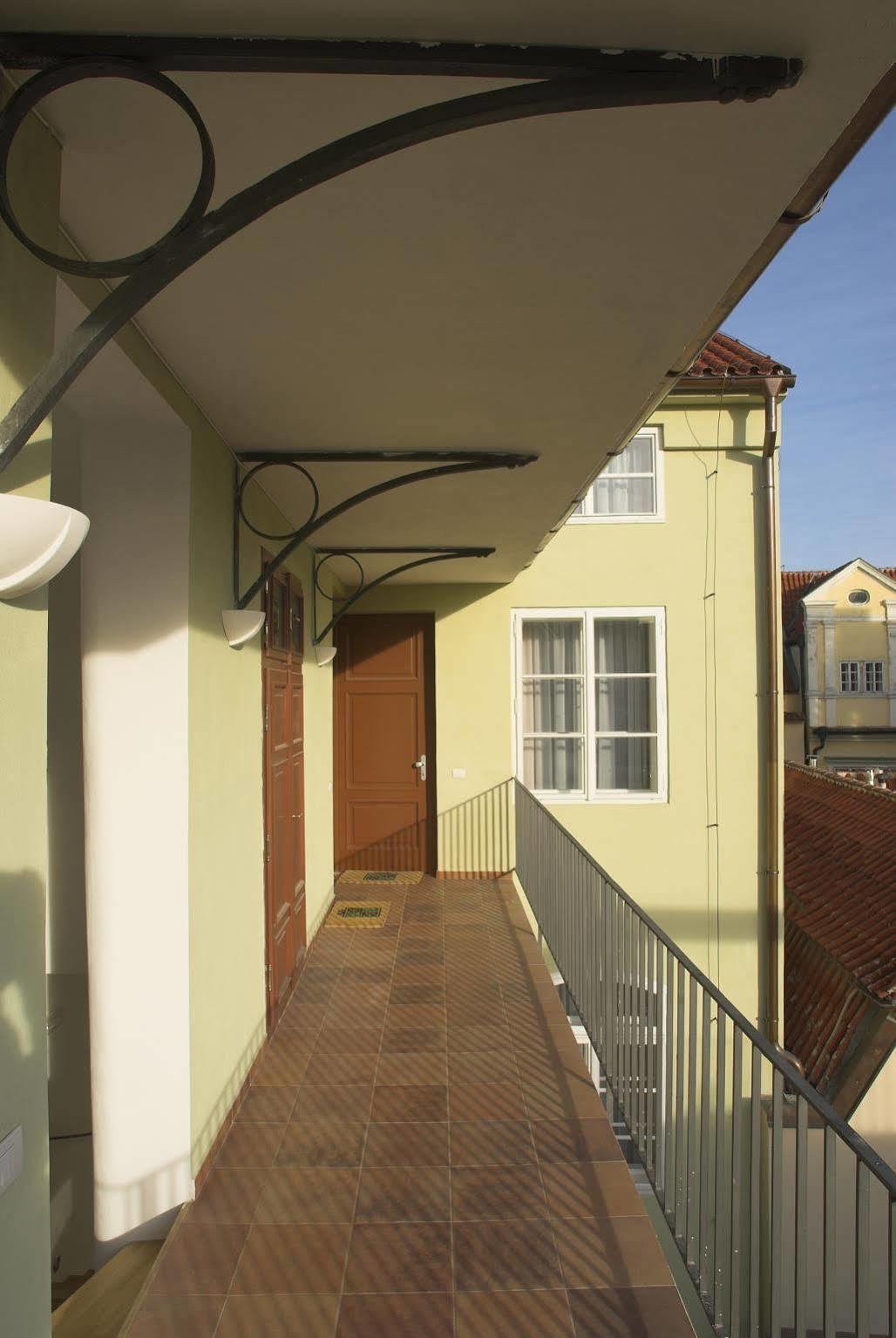 Residence Karlova Praha Bagian luar foto
