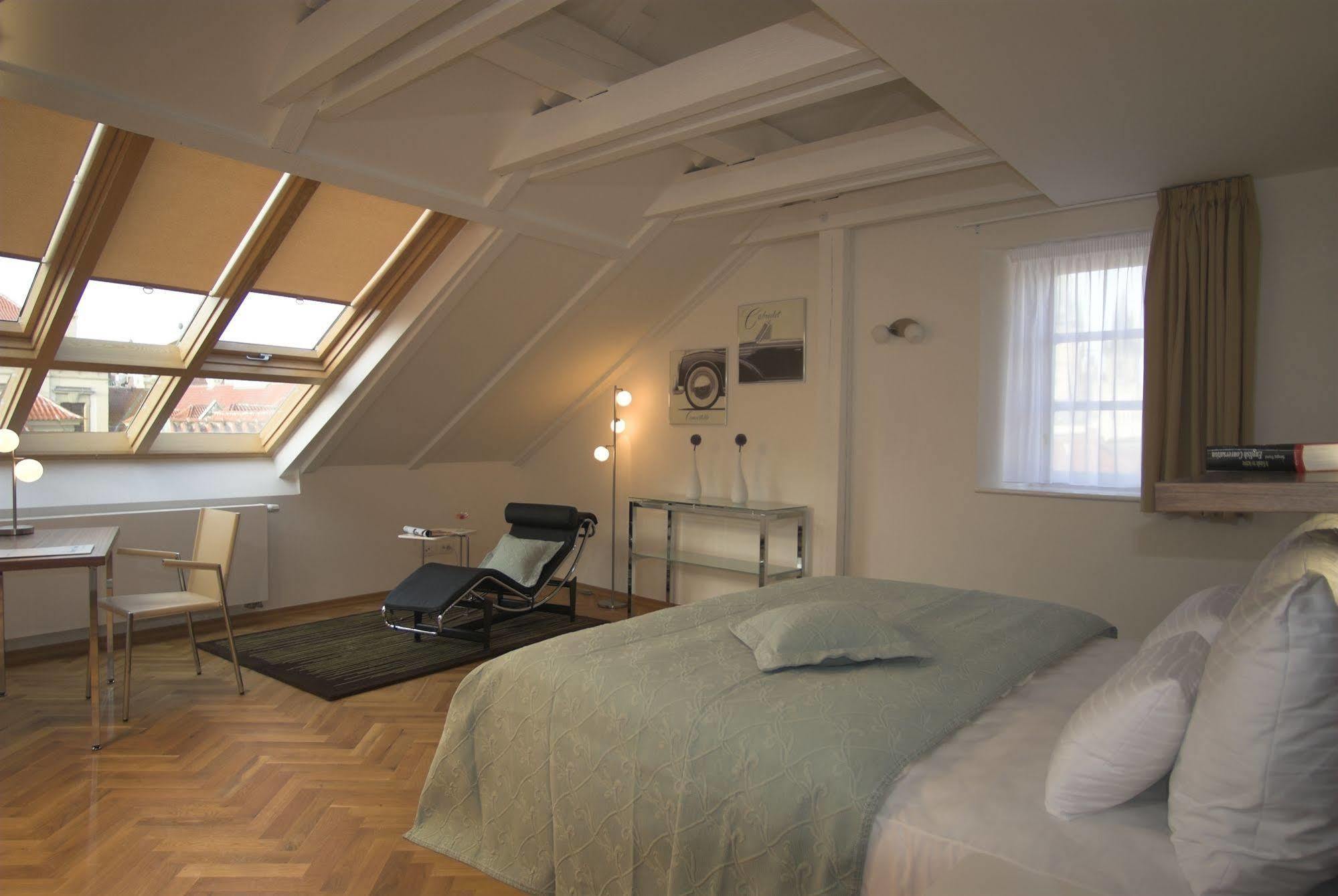 Residence Karlova Praha Bagian luar foto