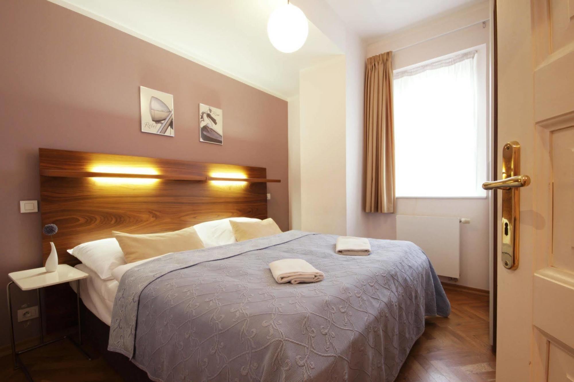 Residence Karlova Praha Bagian luar foto